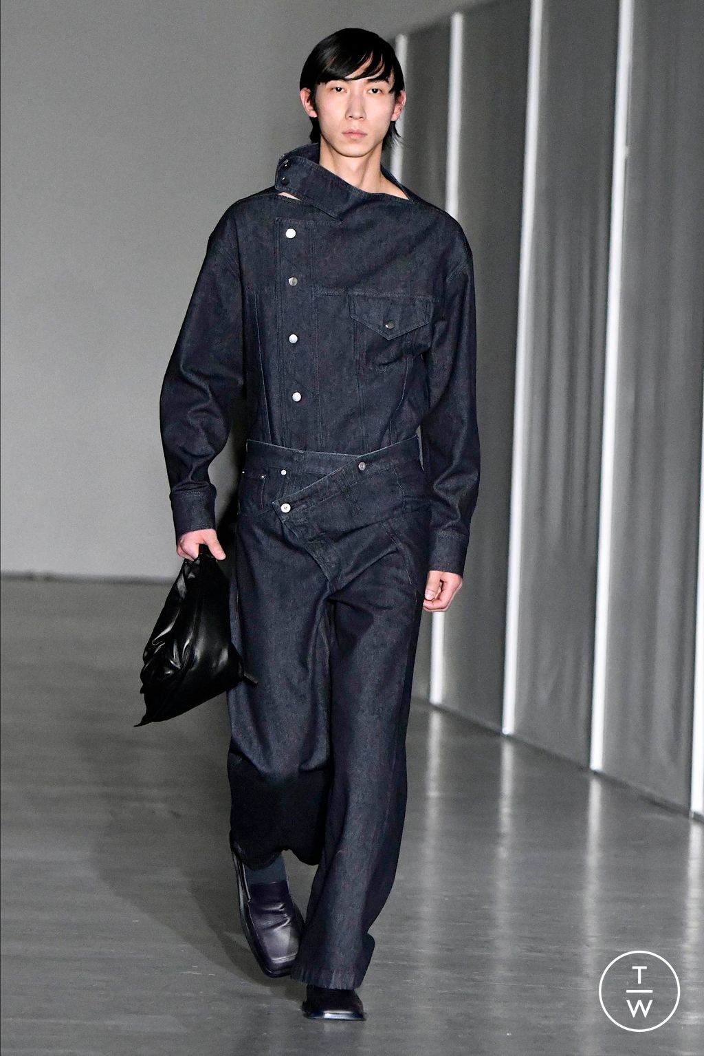 Fashion Week Milan Fall/Winter 2024 look 33 from the Federico Cina collection 男装