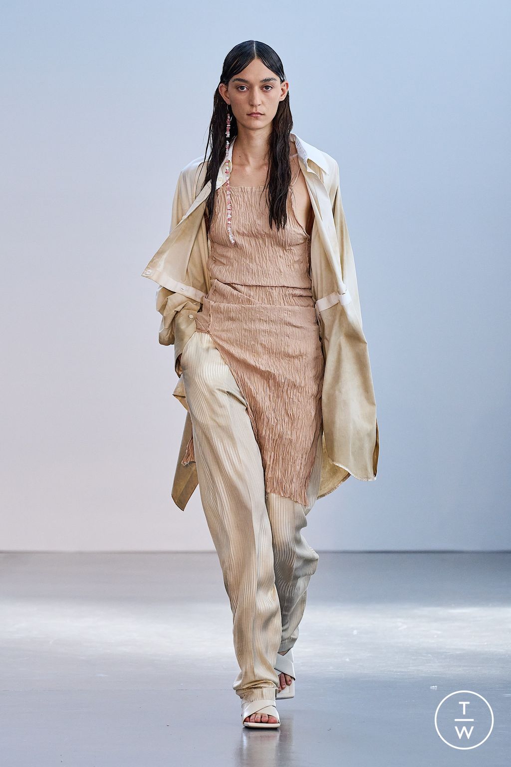 Fashion Week Milan Spring/Summer 2023 look 6 de la collection Federico Cina menswear