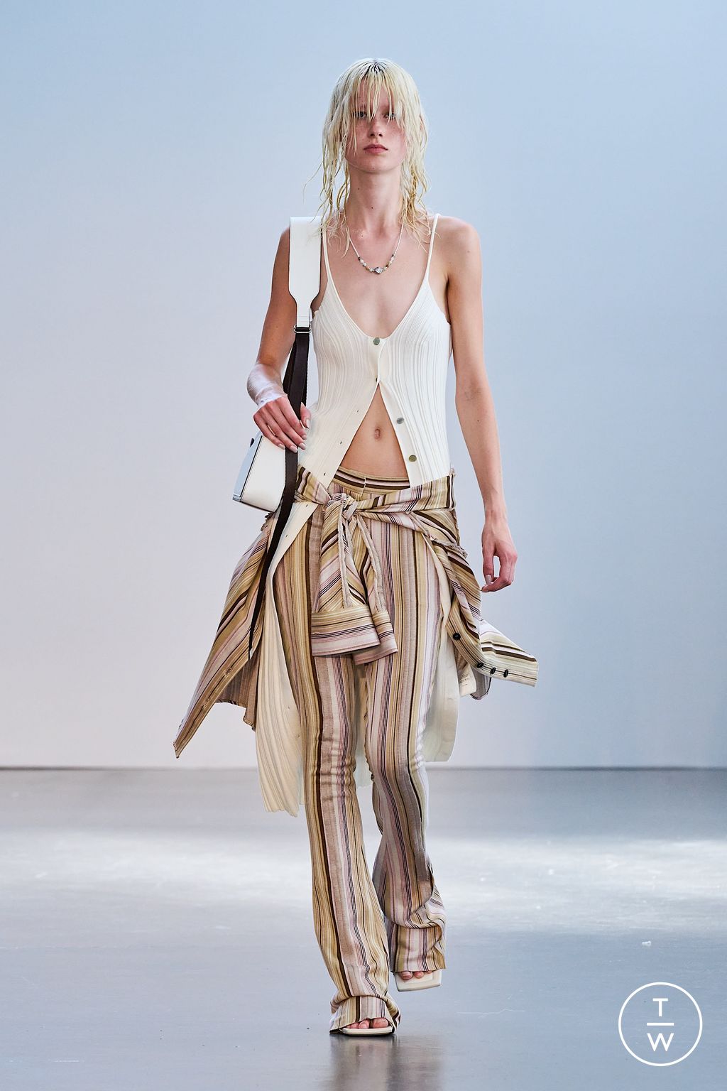 Fashion Week Milan Spring/Summer 2023 look 12 de la collection Federico Cina menswear