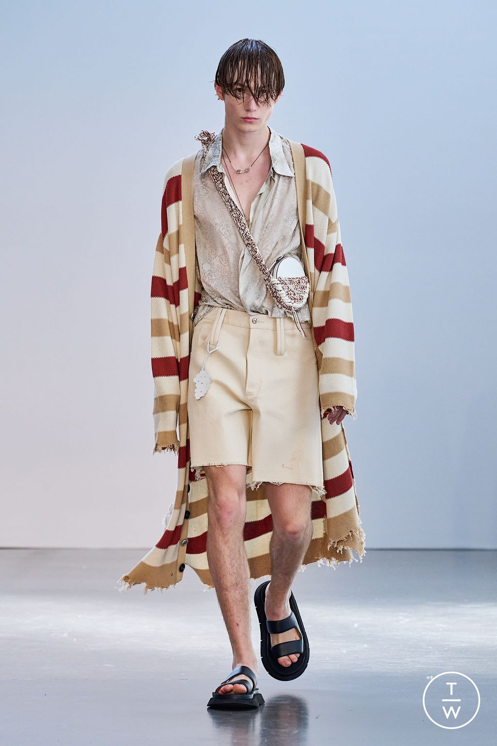 Fashion Week Milan Spring/Summer 2023 look 24 from the Federico Cina collection menswear