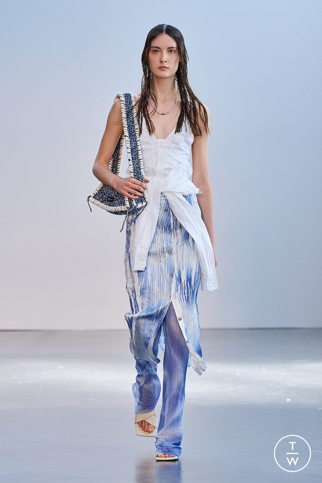 Fashion Week Milan Spring/Summer 2023 look 34 de la collection Federico Cina menswear