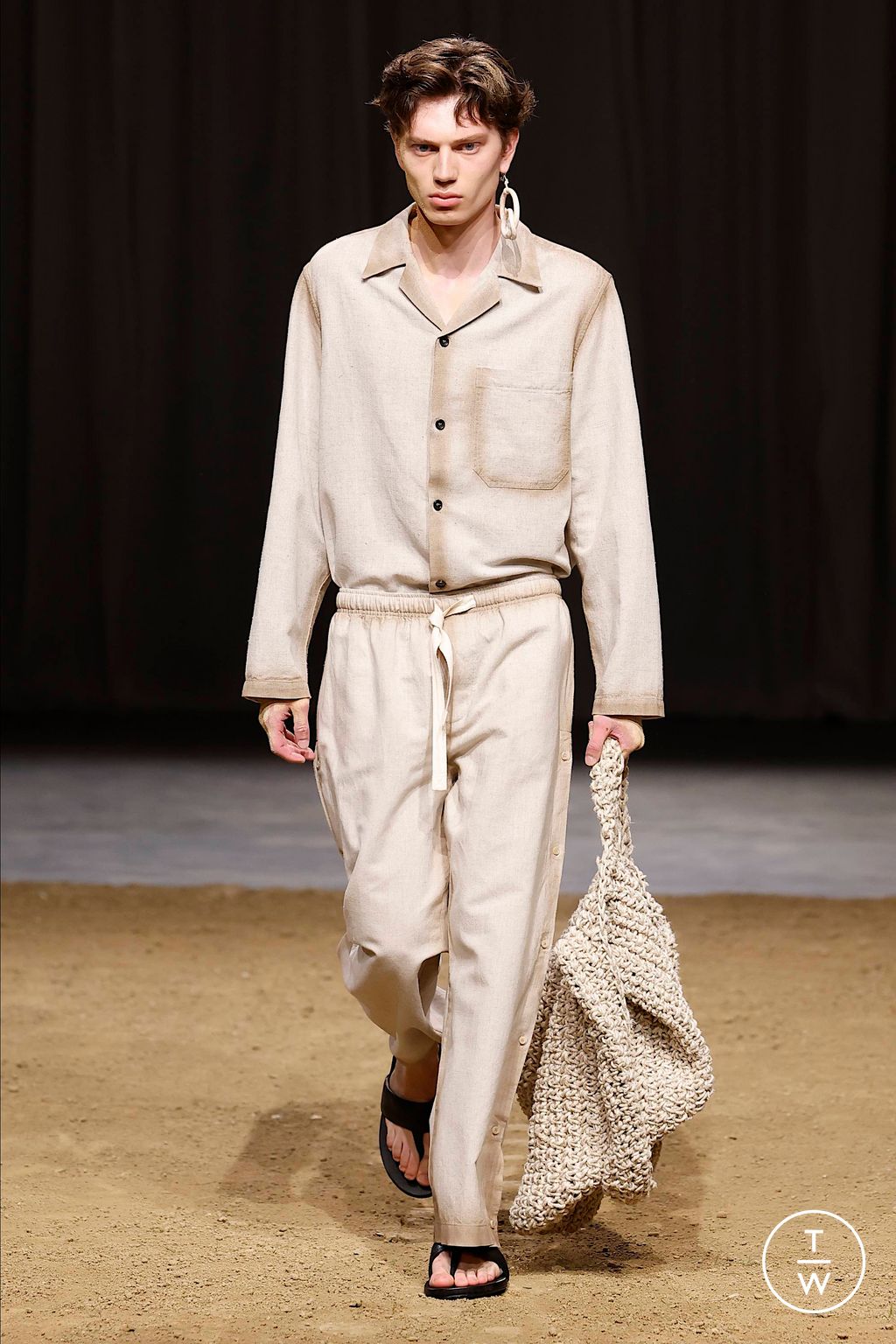 Fashion Week Milan Spring/Summer 2024 look 6 from the Federico Cina collection menswear