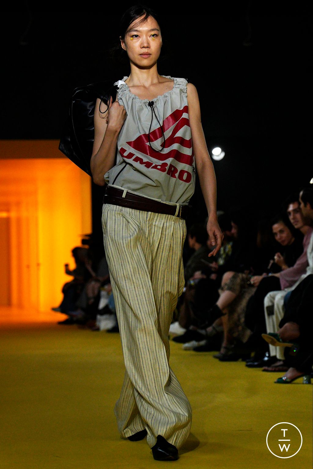 Fashion Week Milan Spring/Summer 2025 look 21 from the Federico Cina collection womenswear