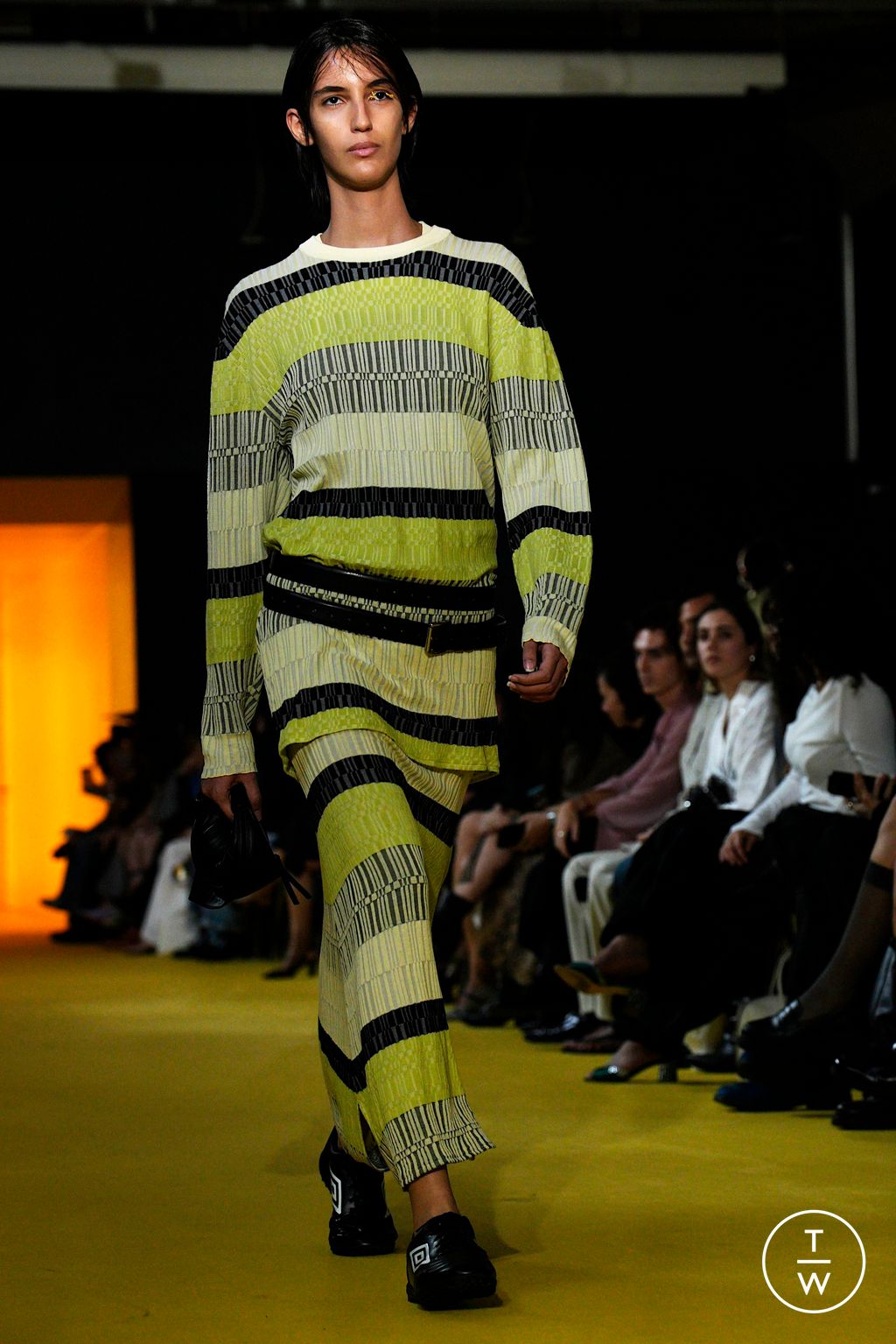 Fashion Week Milan Spring/Summer 2025 look 19 from the Federico Cina collection womenswear