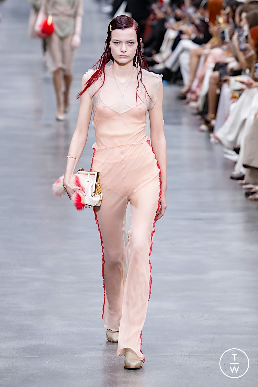 Fashion Week Milan Fall/Winter 2022 look 4 from the Fendi collection womenswear
