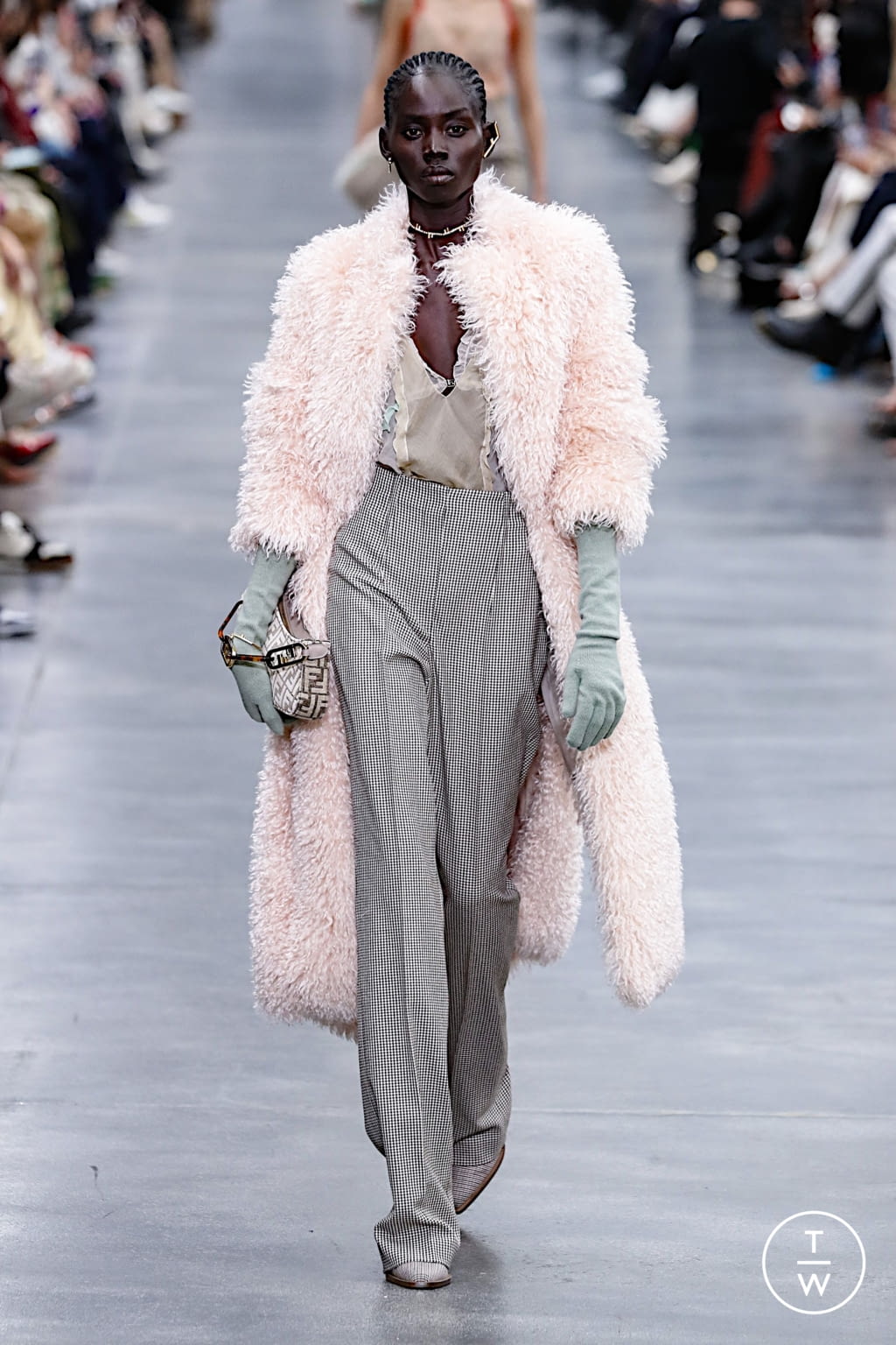 Fashion Week Milan Fall/Winter 2022 look 6 from the Fendi collection womenswear