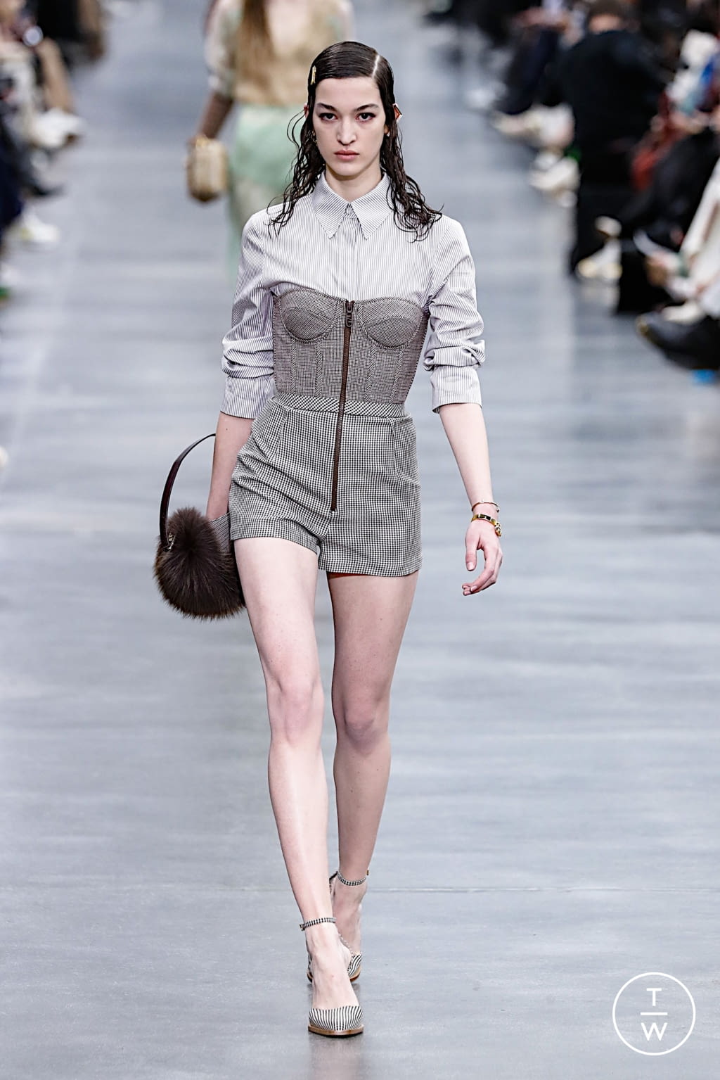 Fashion Week Milan Fall/Winter 2022 look 19 from the Fendi collection womenswear