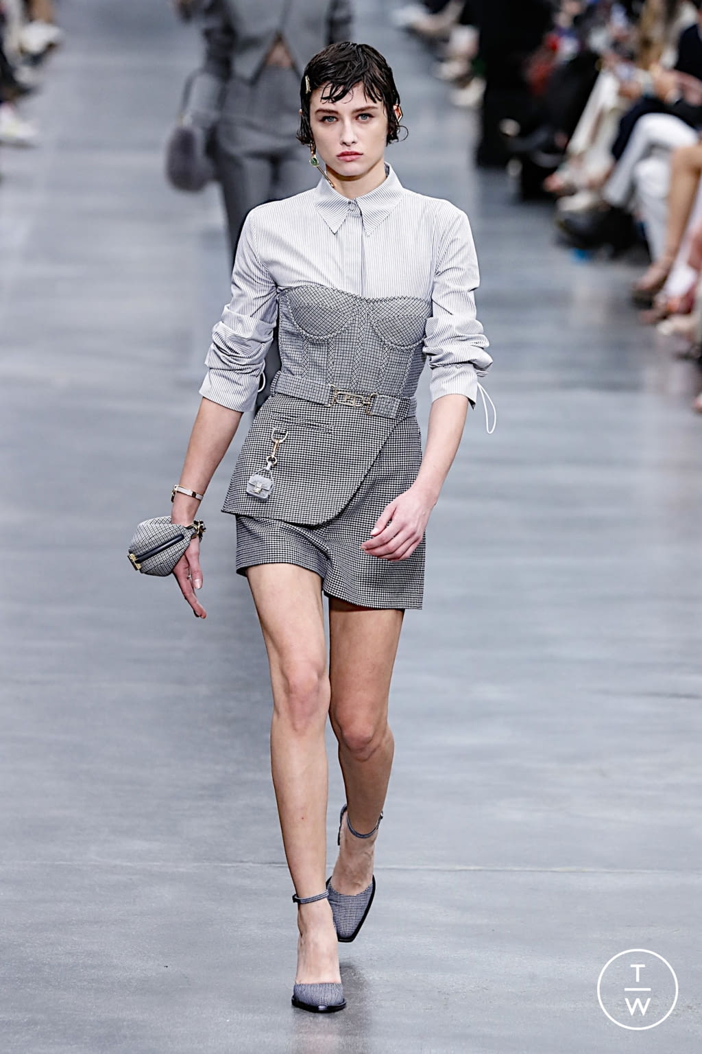 Fashion Week Milan Fall/Winter 2022 look 44 from the Fendi collection womenswear