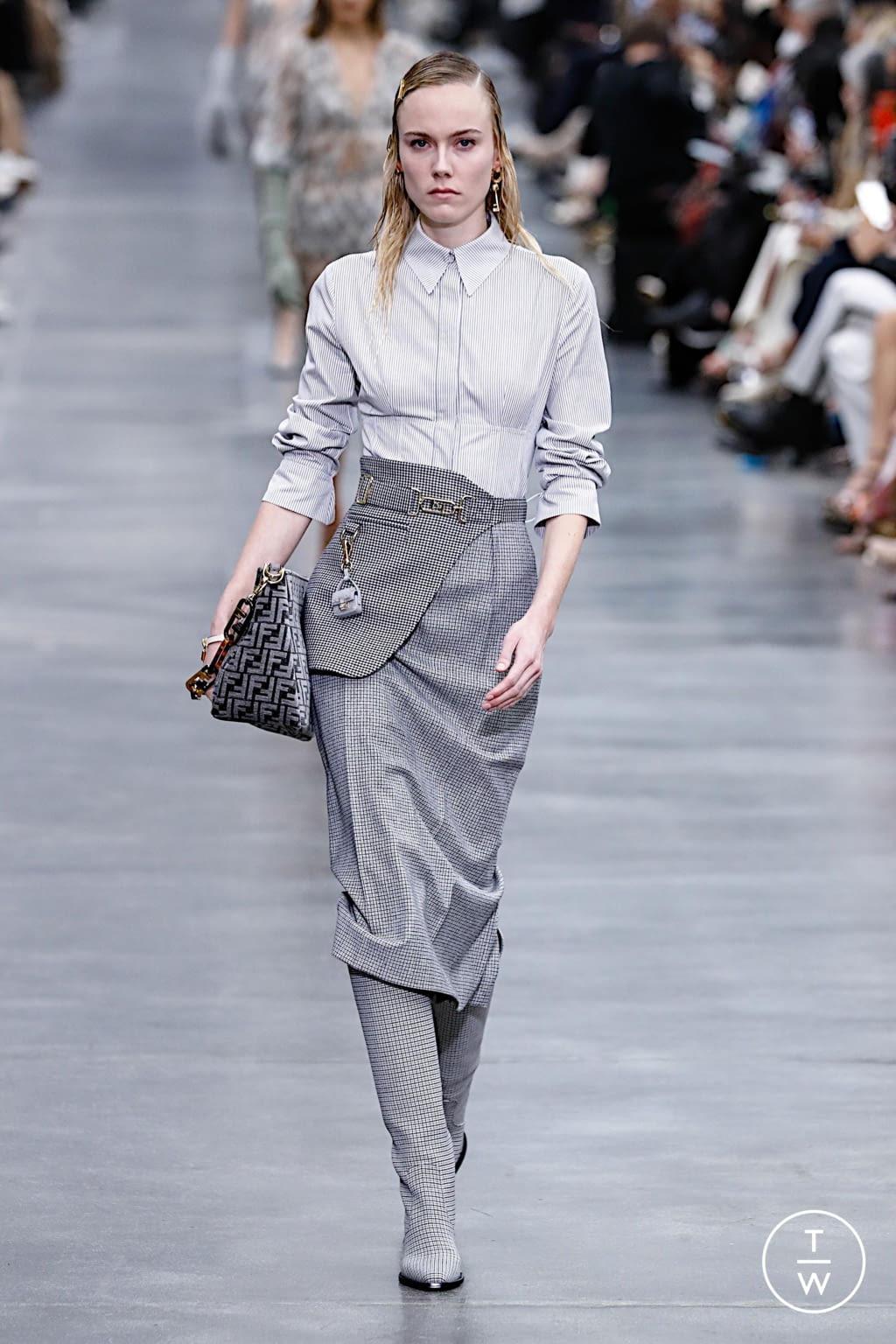 Fashion Week Milan Fall/Winter 2022 look 47 from the Fendi collection womenswear