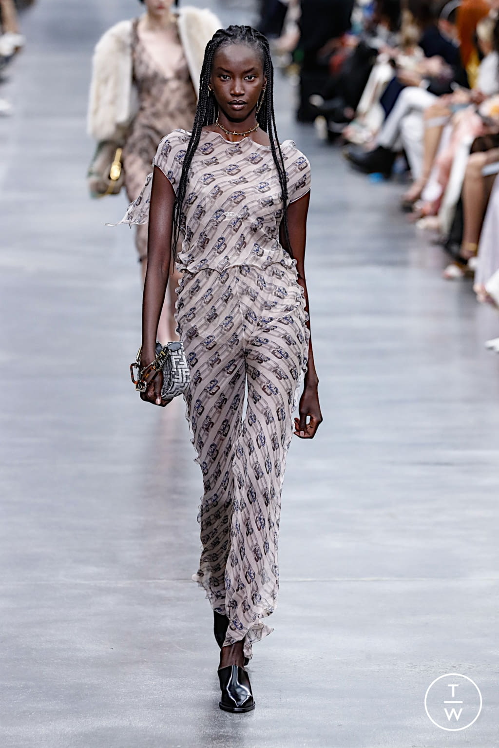 Fashion Week Milan Fall/Winter 2022 look 50 from the Fendi collection womenswear