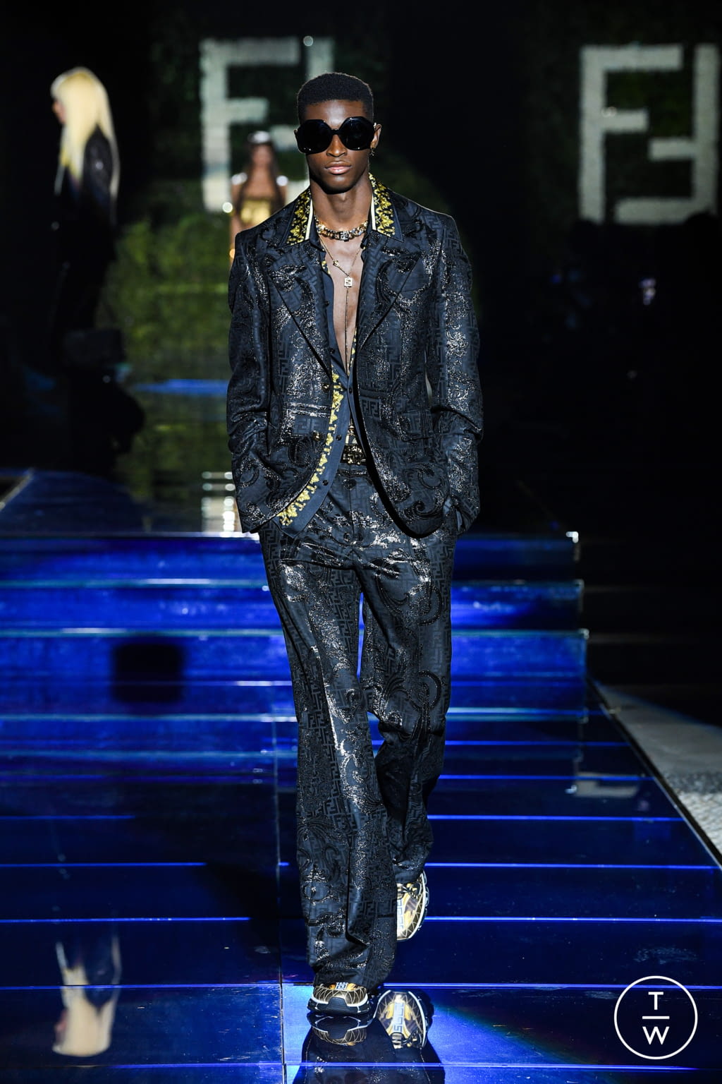Fashion Week Milan Spring/Summer 2022 look 40 from the Versace by Fendi - Fendi by Versace collection womenswear