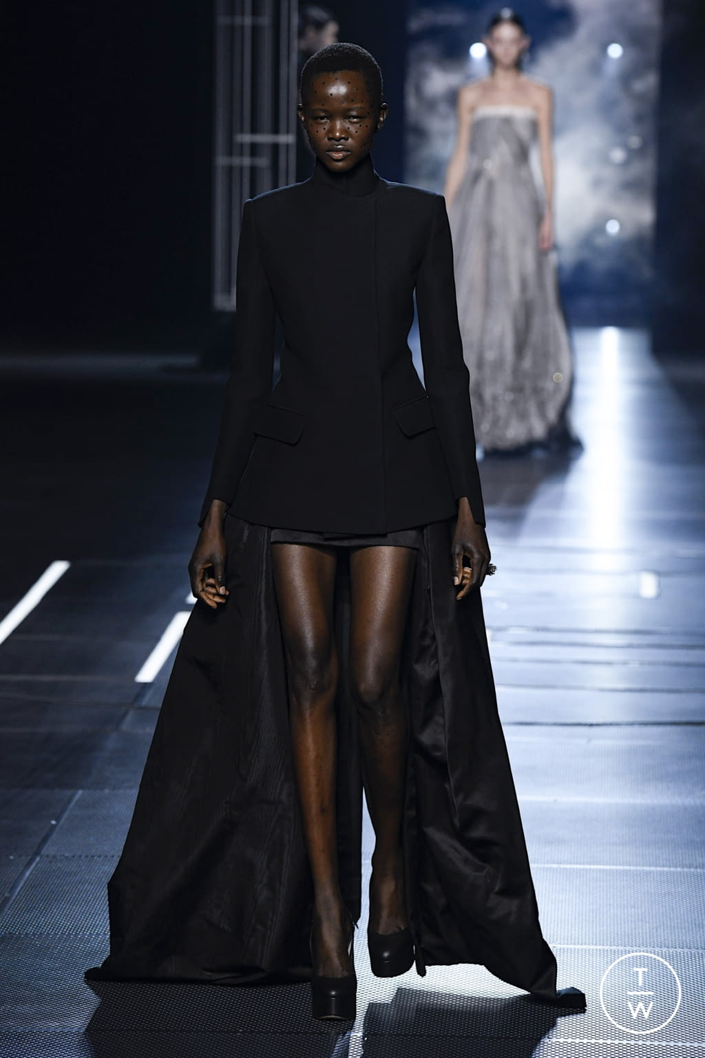 Fashion Week Paris Spring/Summer 2022 look 3 from the Fendi collection couture