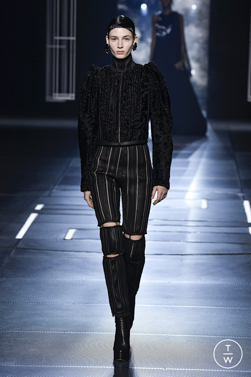 Fashion Week Paris Spring/Summer 2022 look 13 from the Fendi collection couture