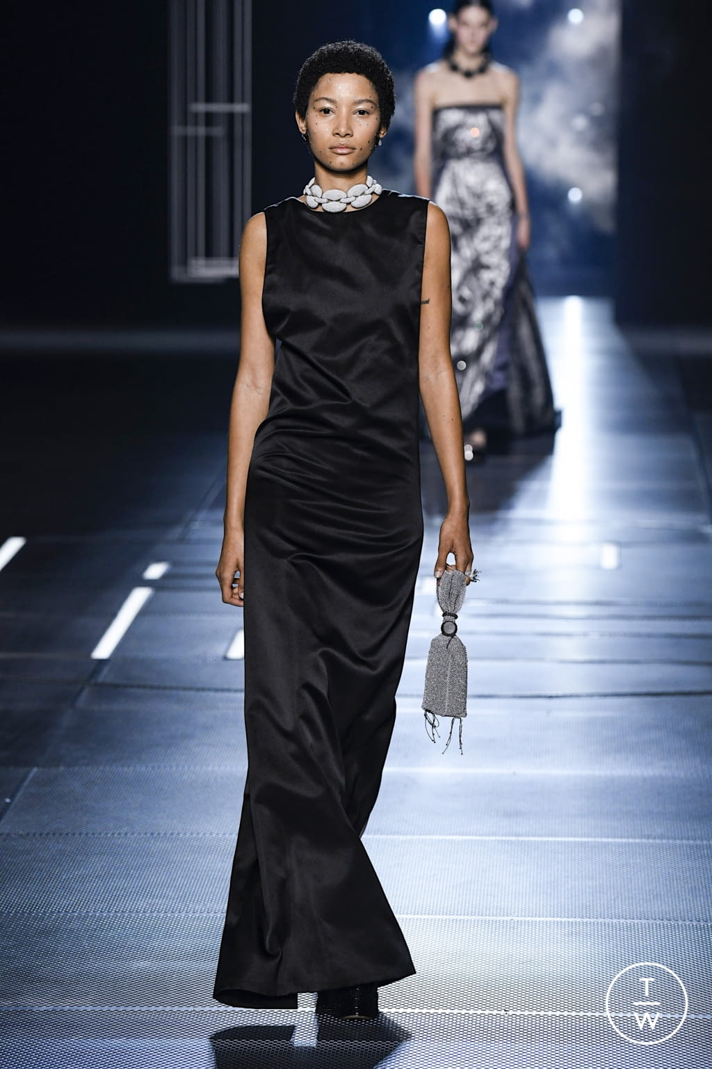 Fashion Week Paris Spring/Summer 2022 look 16 from the Fendi collection couture