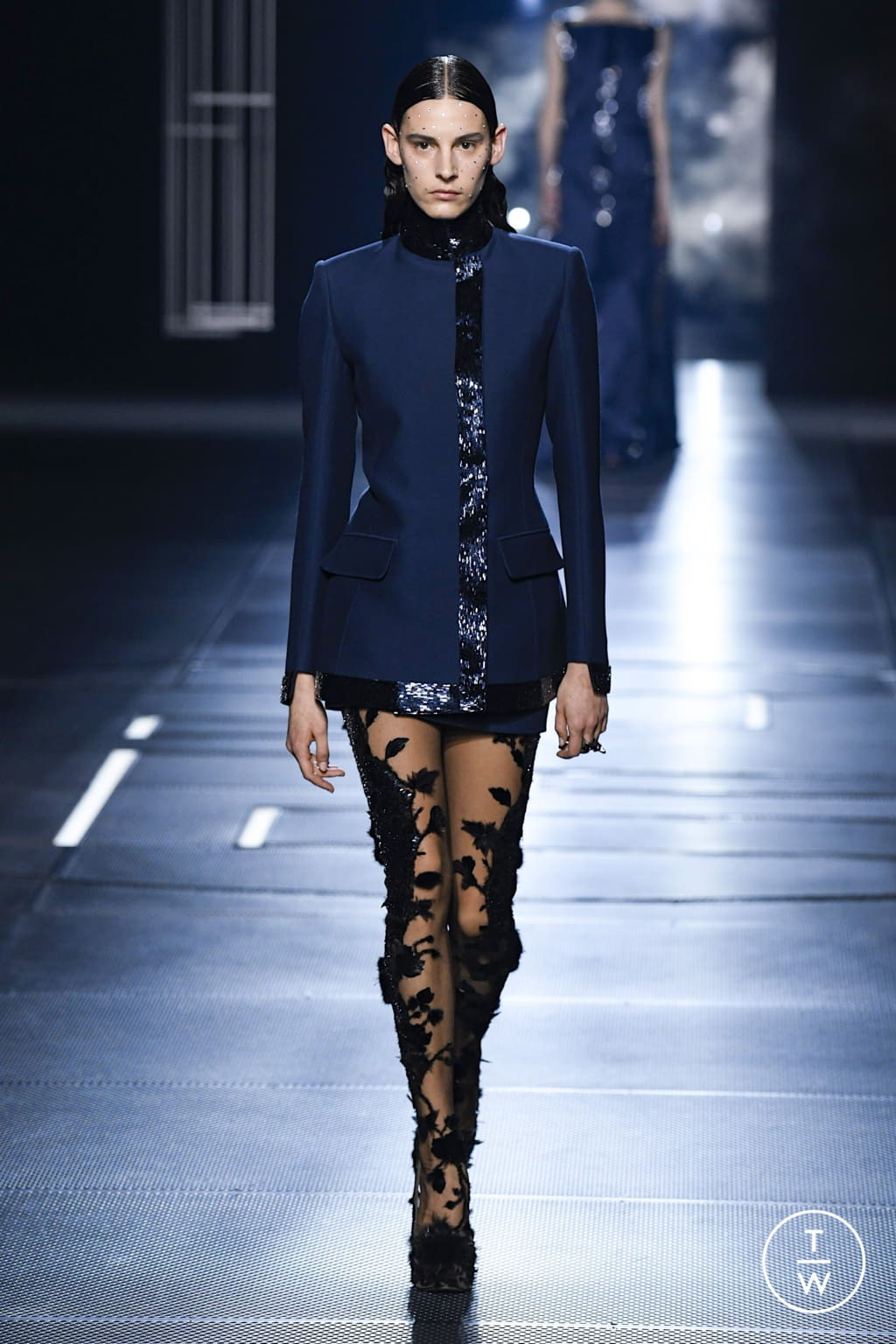 Fashion Week Paris Spring/Summer 2022 look 25 from the Fendi collection couture