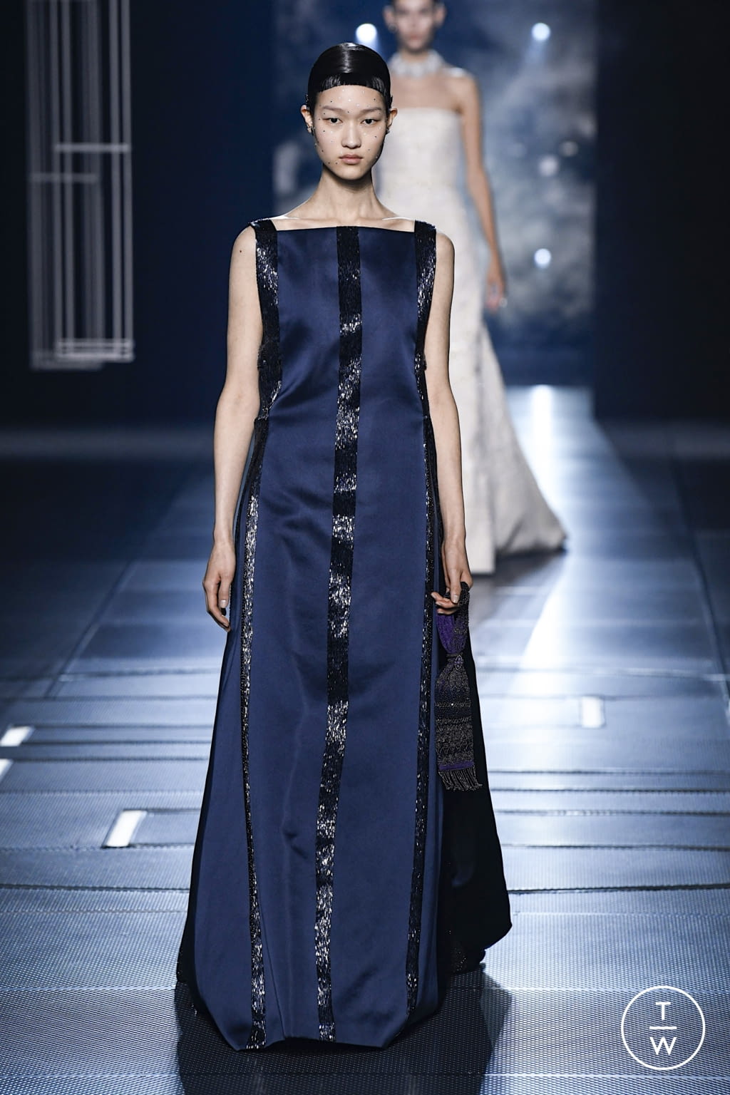 Fashion Week Paris Spring/Summer 2022 look 26 from the Fendi collection 高级定制