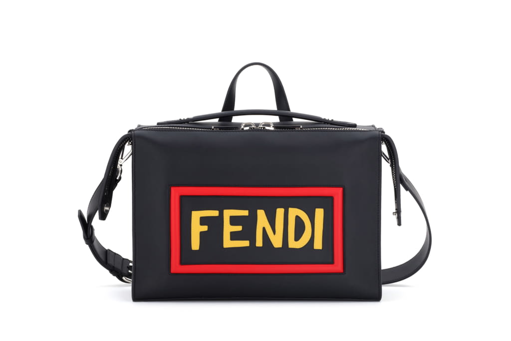 Fashion Week Milan Fall/Winter 2017 look 10 de la collection Fendi menswear accessories