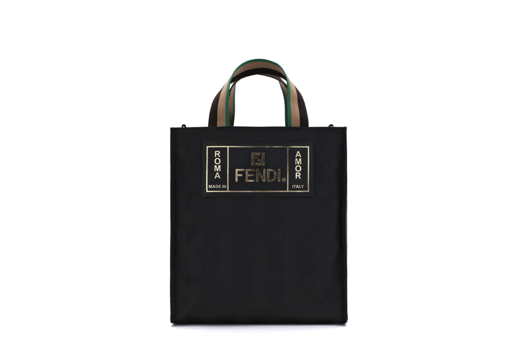 Fashion Week Milan Spring/Summer 2019 look 18 de la collection Fendi menswear accessories