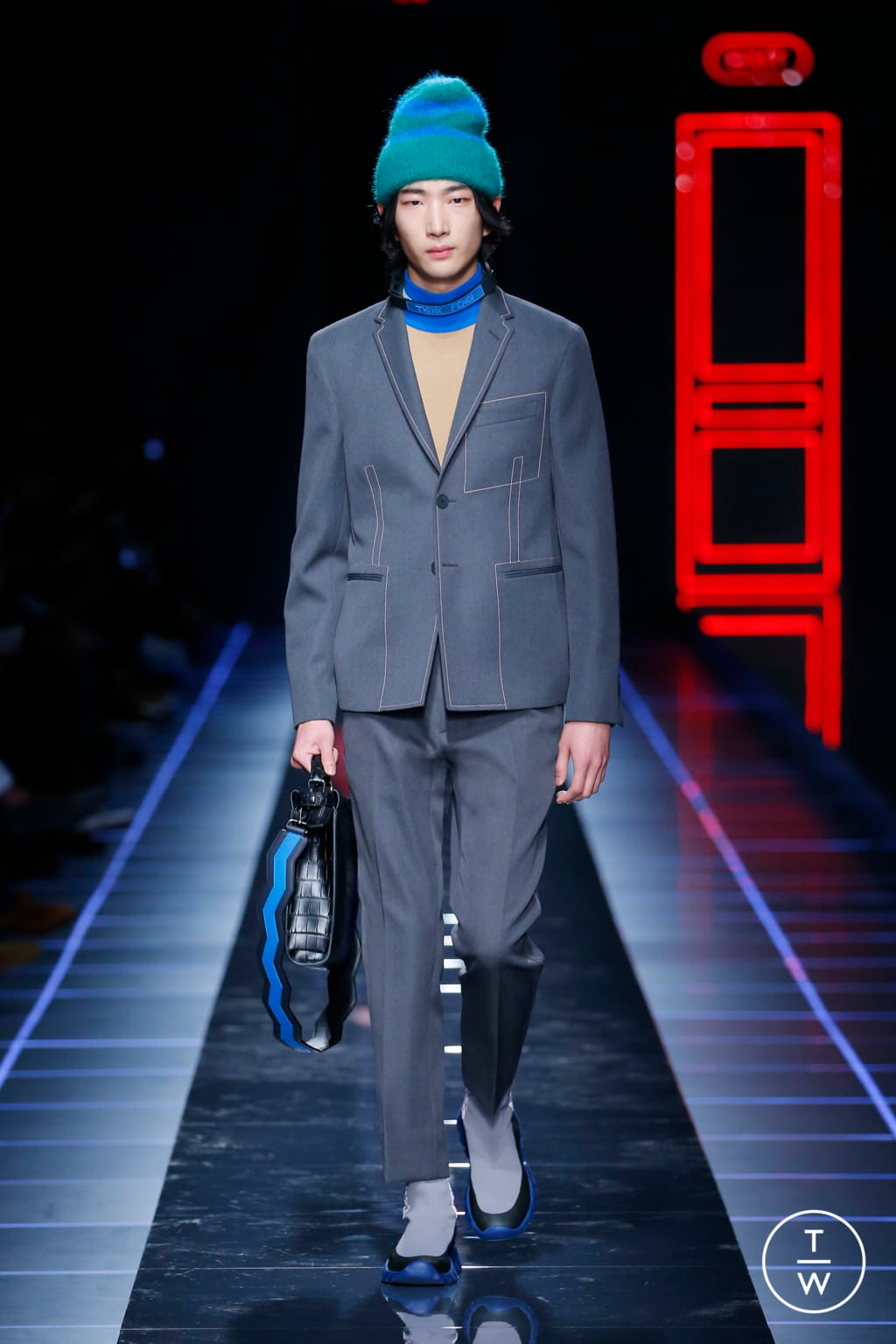 Fashion Week Milan Fall/Winter 2017 look 32 from the Fendi collection 男装