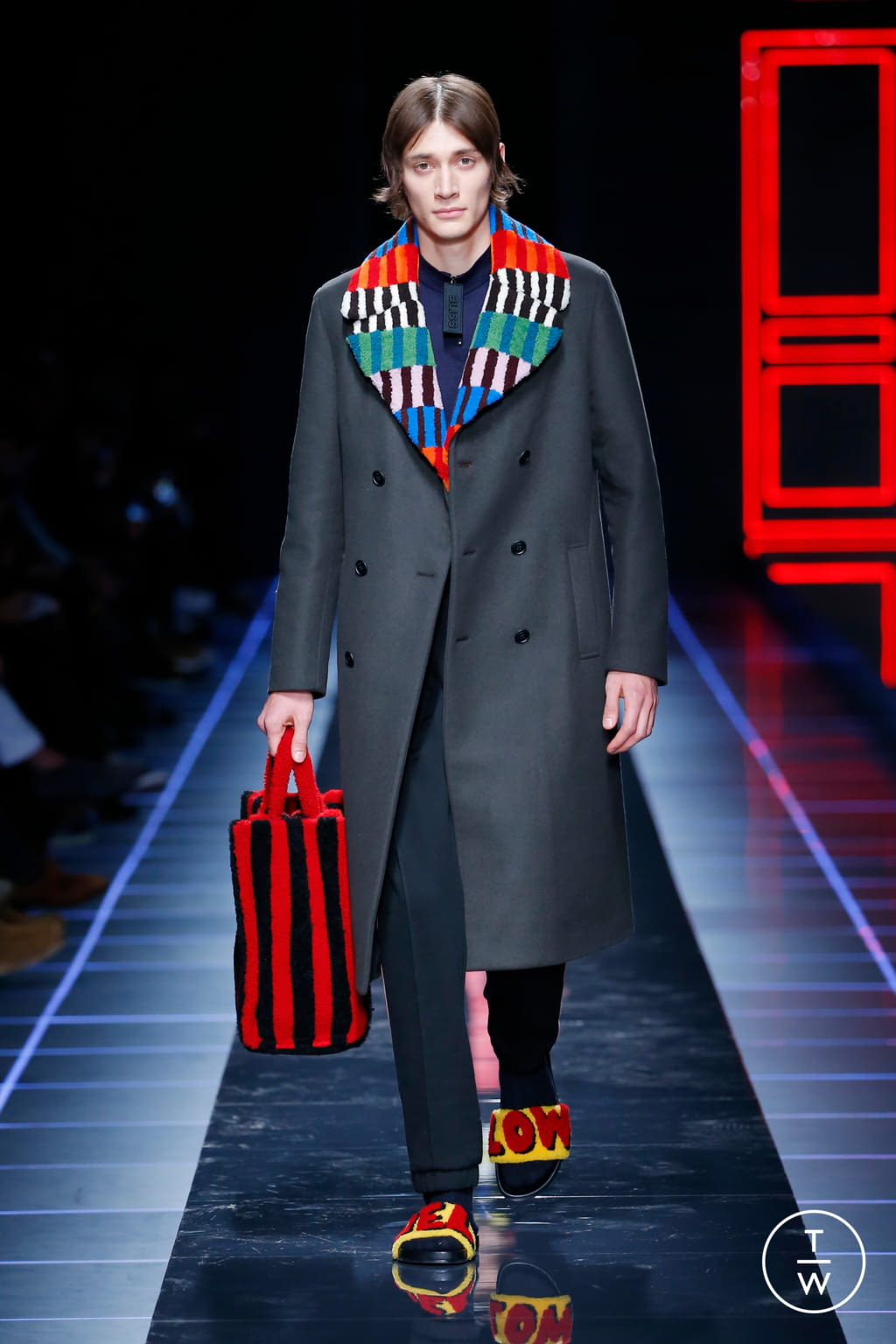Fashion Week Milan Fall/Winter 2017 look 40 from the Fendi collection 男装