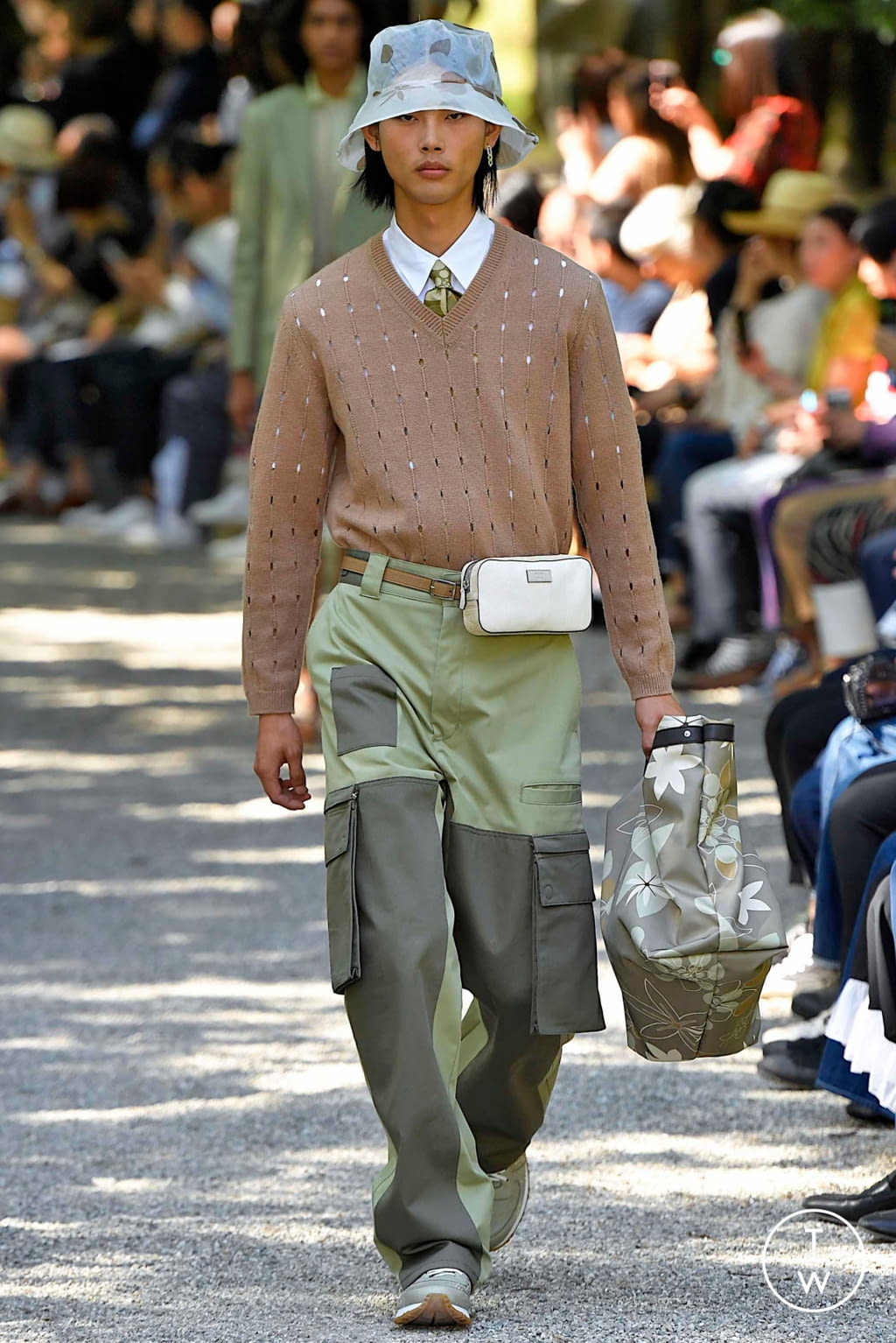 Fashion Week Milan Spring/Summer 2020 look 5 from the Fendi collection 男装
