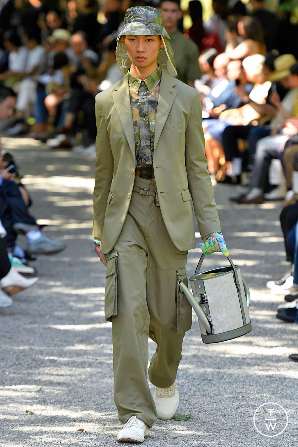 Fashion Week Milan Spring/Summer 2020 look 15 from the Fendi collection 男装
