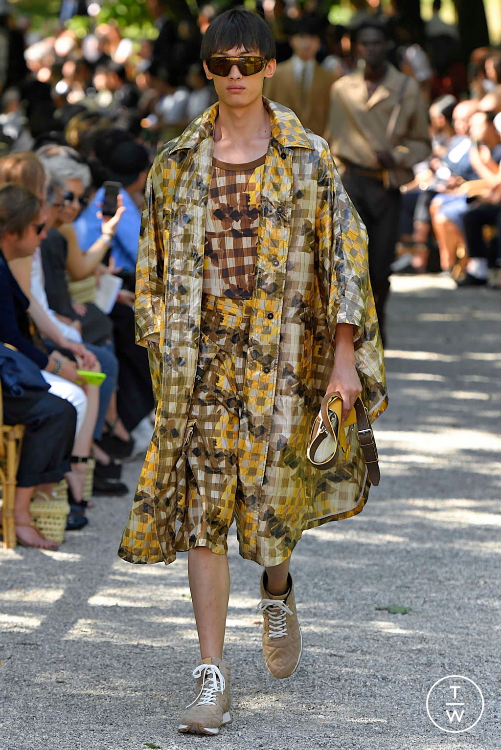 Fashion Week Milan Spring/Summer 2020 look 26 from the Fendi collection 男装