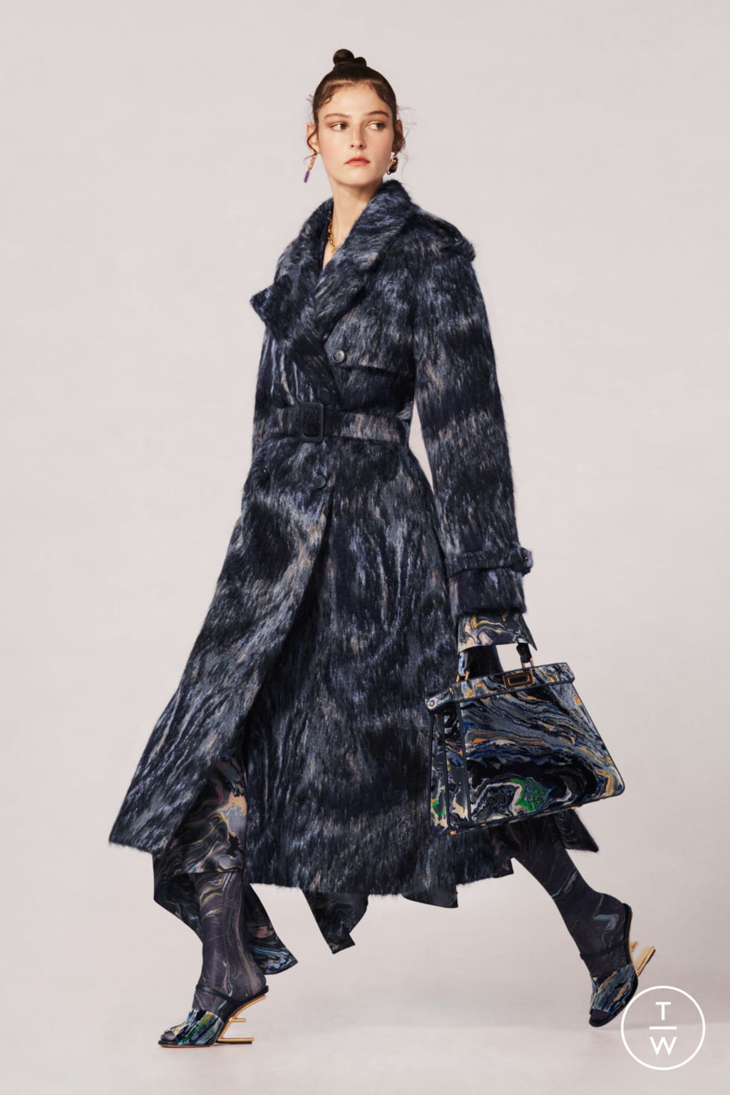 Fashion Week Milan Resort 2022 look 1 from the Fendi collection 女装