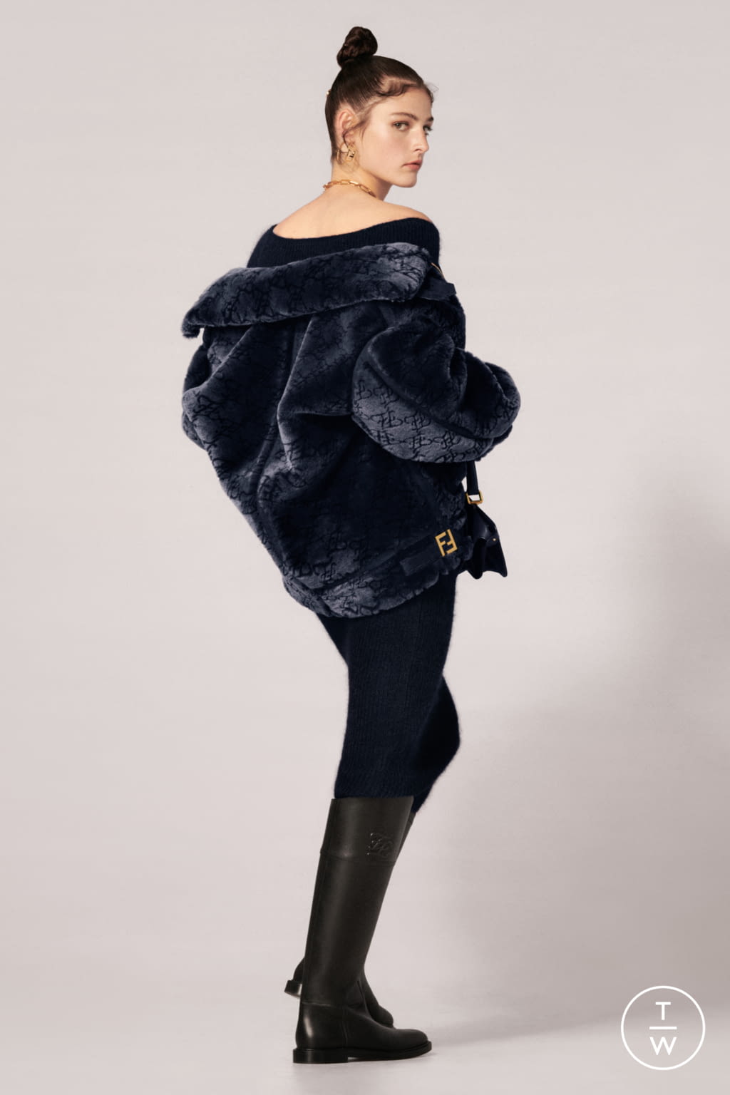 Fashion Week Milan Resort 2022 look 10 de la collection Fendi womenswear