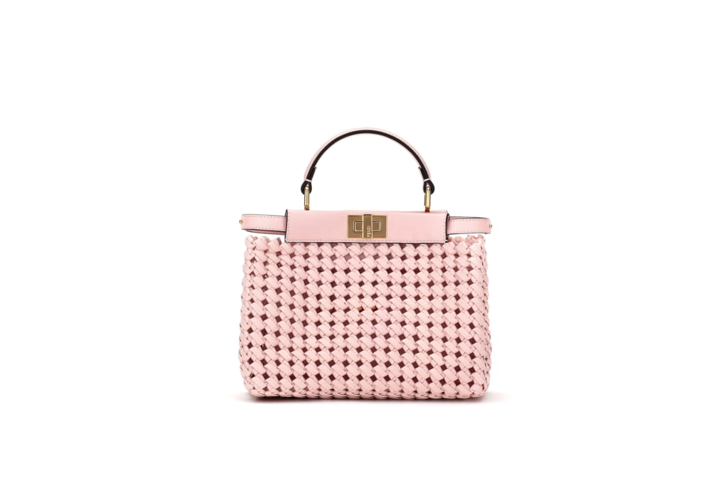 Fashion Week Milan Spring/Summer 2020 look 2 from the Fendi collection 女装配饰