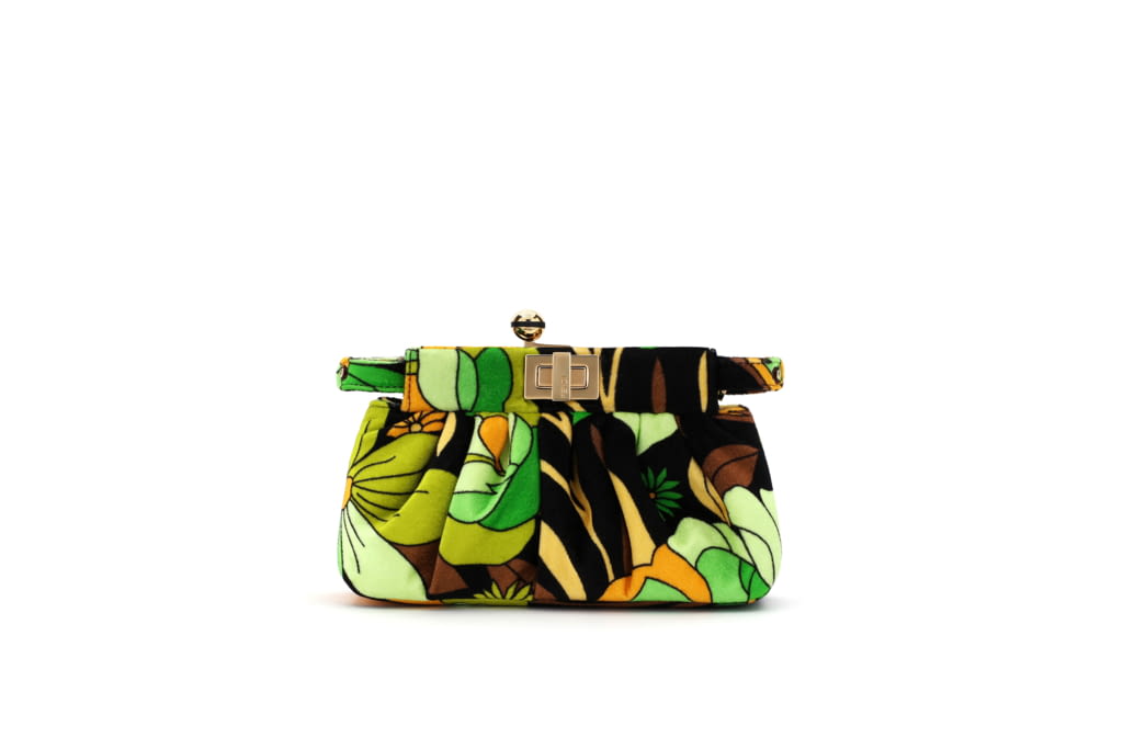 Fashion Week Milan Spring/Summer 2020 look 21 from the Fendi collection 女装配饰