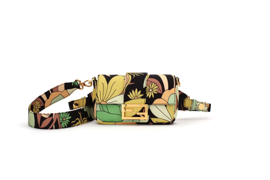 Fashion Week Milan Spring/Summer 2020 look 25 from the Fendi collection 女装配饰