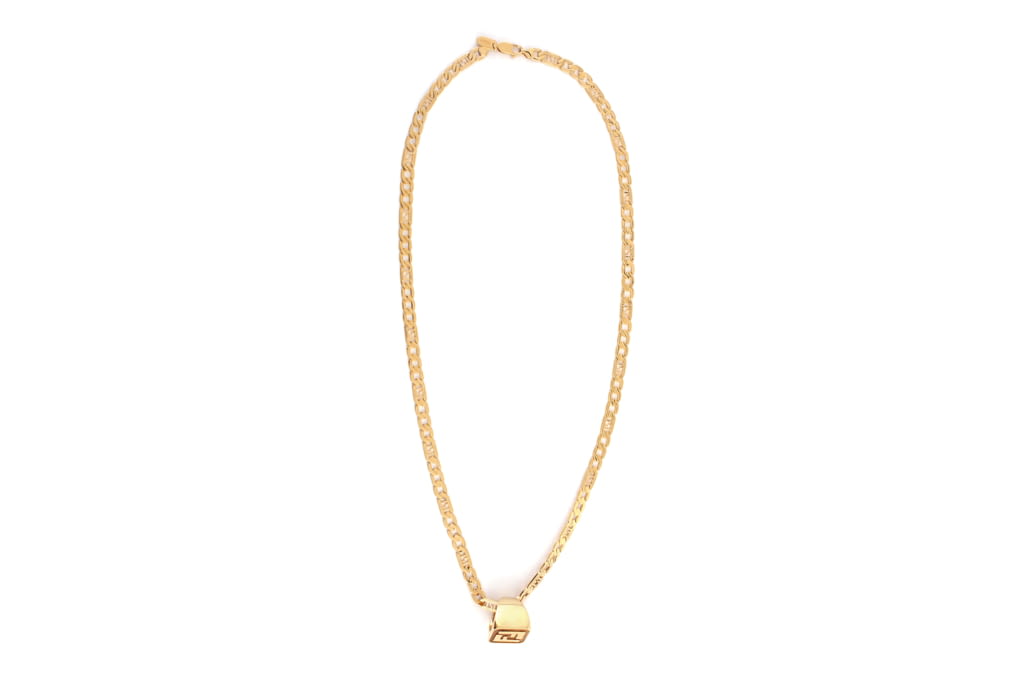 Fashion Week Milan Spring/Summer 2020 look 65 from the Fendi collection 女装配饰