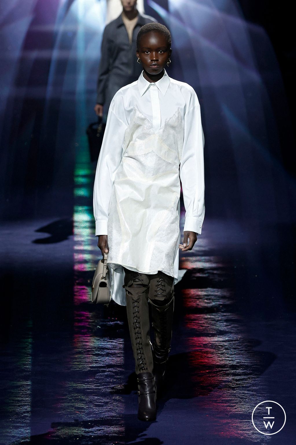 Fashion Week Milan Fall/Winter 2023 look 15 de la collection Fendi womenswear