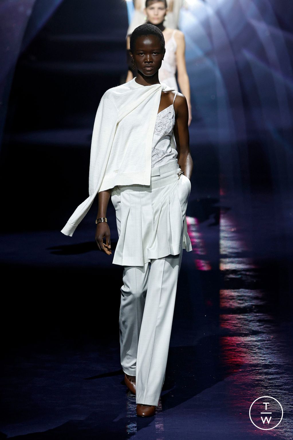 Fashion Week Milan Fall/Winter 2023 look 18 from the Fendi collection womenswear