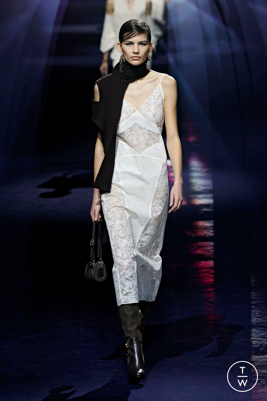 Fashion Week Milan Fall/Winter 2023 look 19 from the Fendi collection womenswear