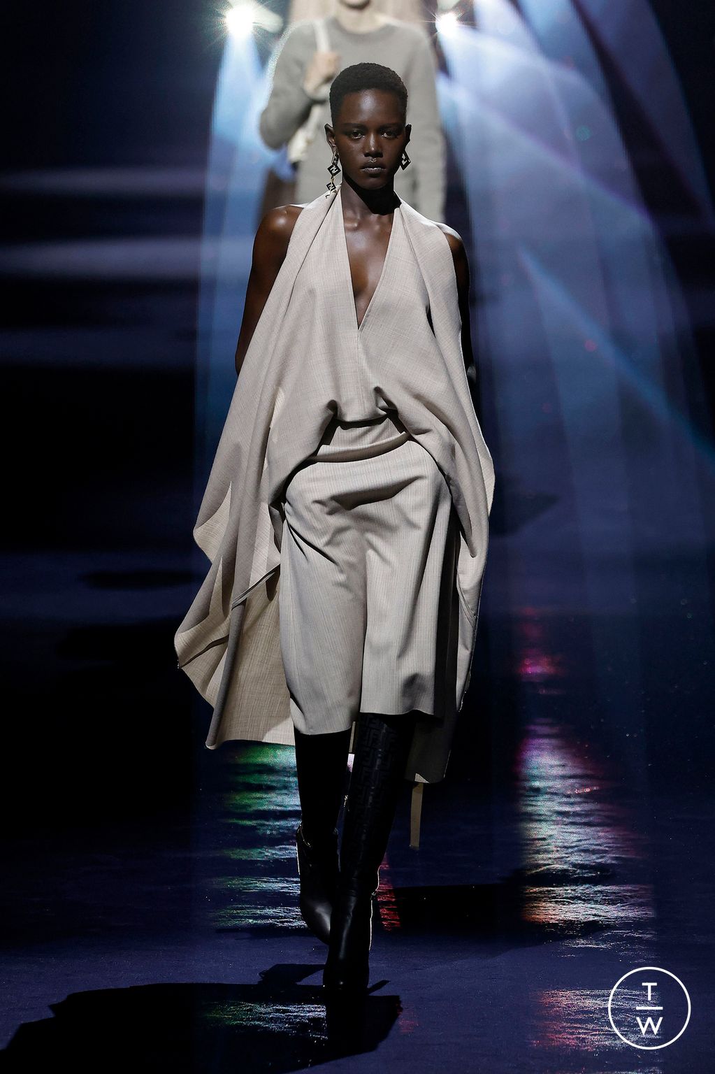 Fashion Week Milan Fall/Winter 2023 look 26 from the Fendi collection womenswear