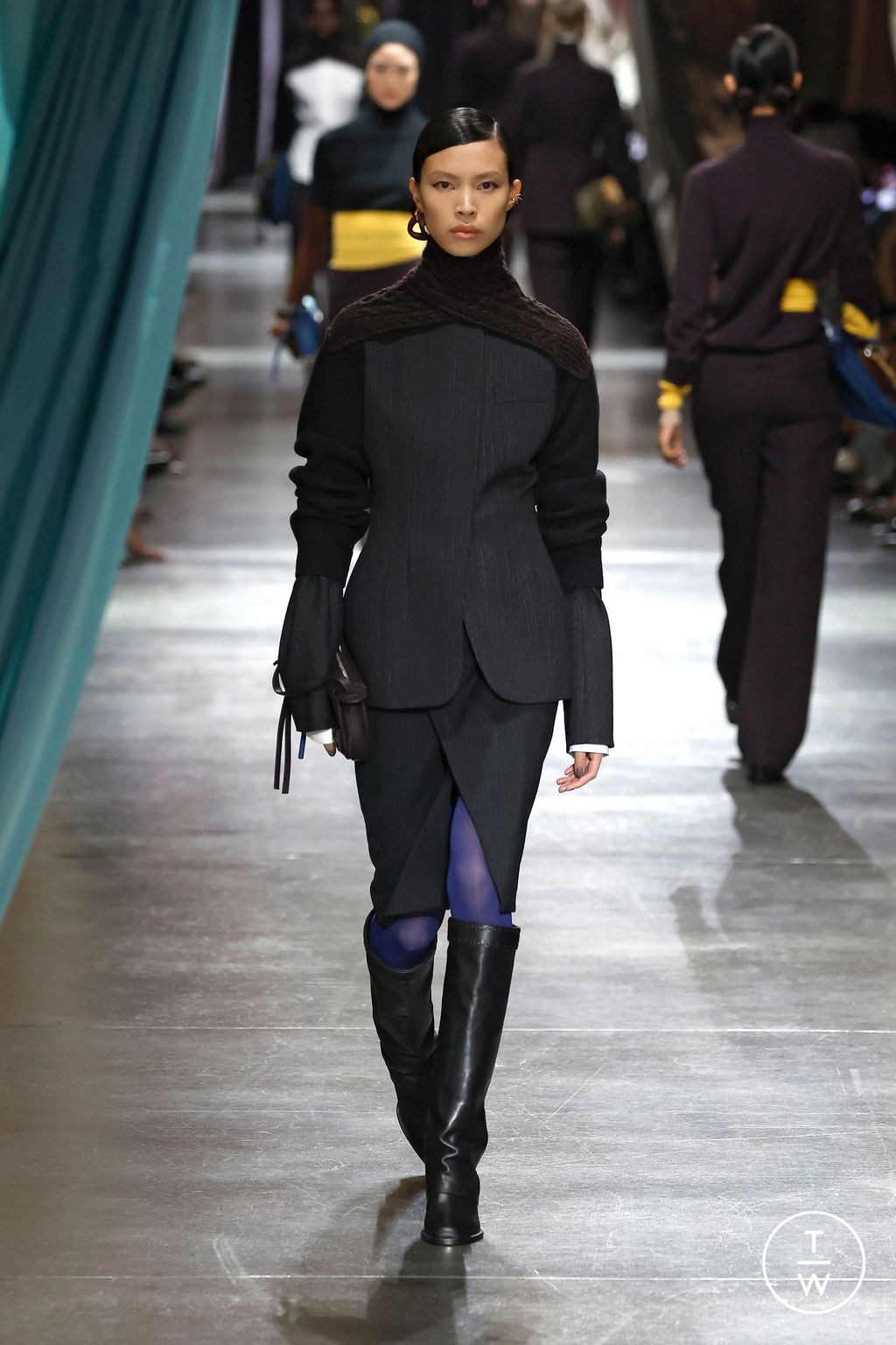 Fashion Week Milan Fall/Winter 2024 look 5 from the Fendi collection 女装