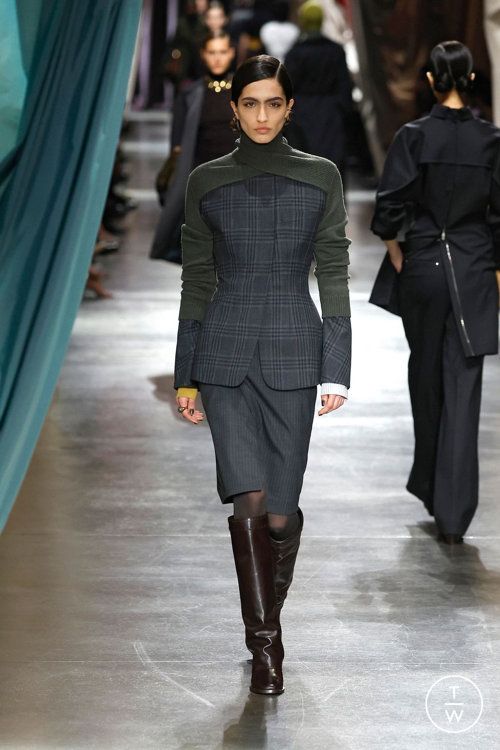 Fashion Week Milan Fall/Winter 2024 look 11 from the Fendi collection 女装