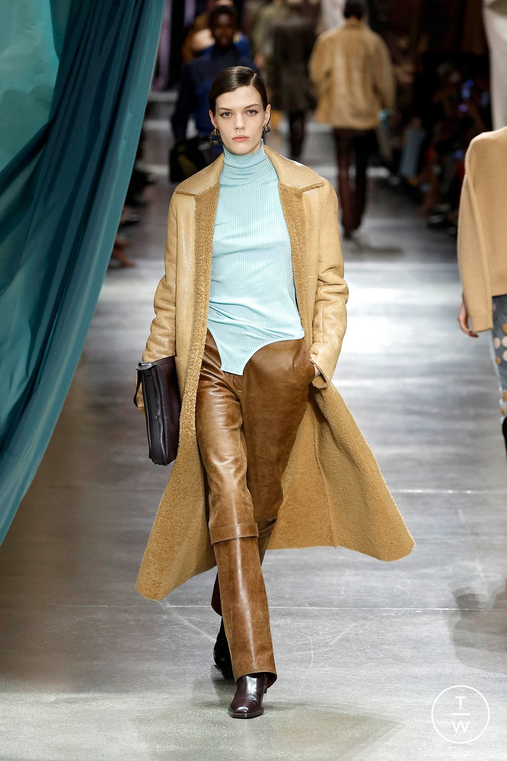 Fashion Week Milan Fall/Winter 2024 look 22 from the Fendi collection womenswear