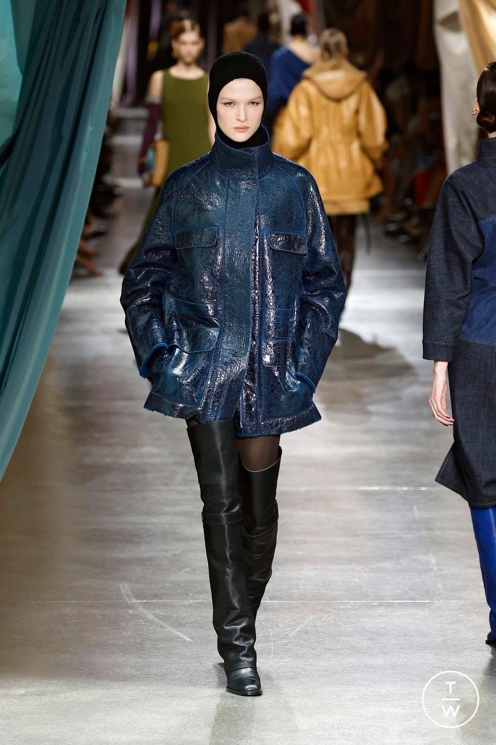 Fashion Week Milan Fall/Winter 2024 look 27 from the Fendi collection 女装