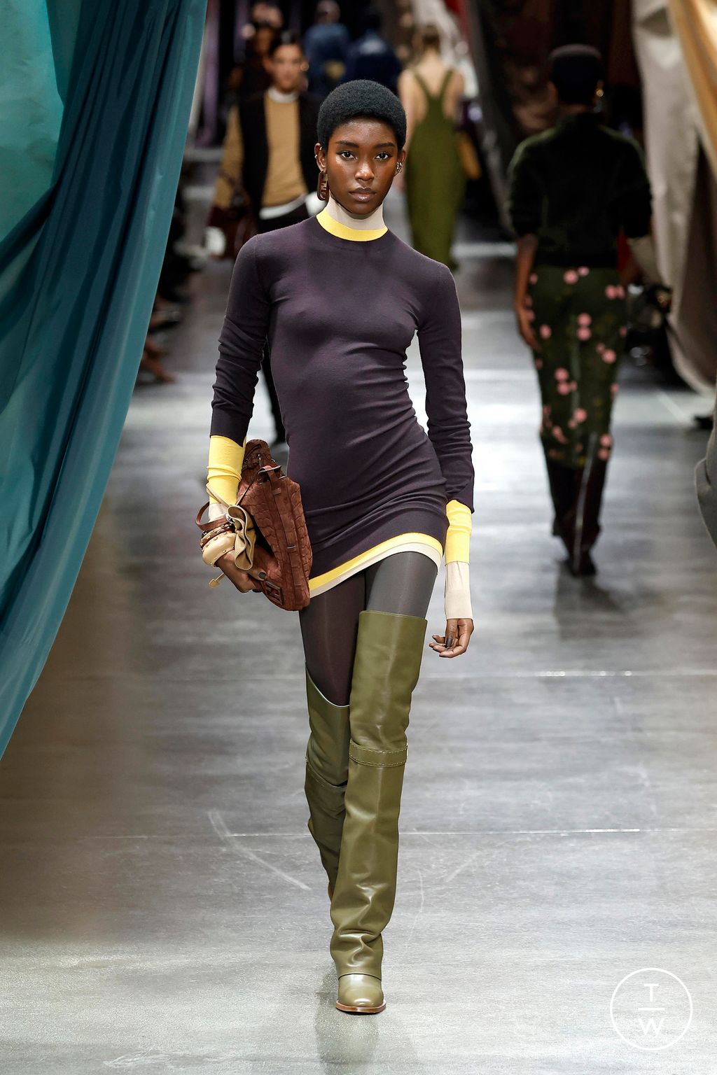 Fashion Week Milan Fall/Winter 2024 look 31 from the Fendi collection womenswear