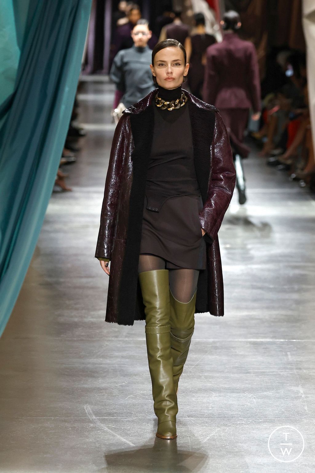 Fashion Week Milan Fall/Winter 2024 look 36 from the Fendi collection 女装