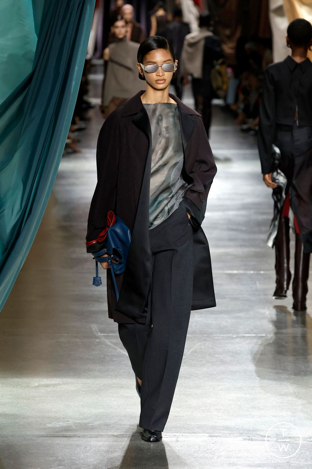 Fashion Week Milan Fall/Winter 2024 look 46 from the Fendi collection 女装
