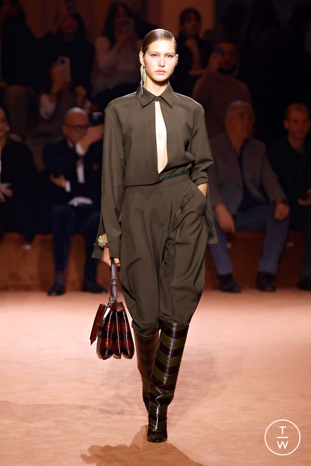 Fashion Week Milan Fall/Winter 2025 look 18 from the Fendi collection womenswear