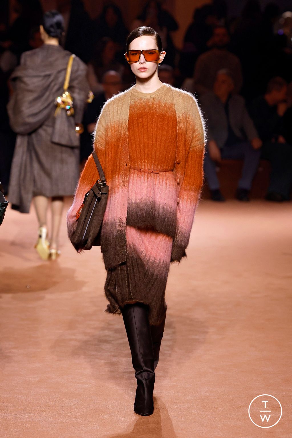 Fashion Week Milan Fall/Winter 2025 look 32 from the Fendi collection womenswear