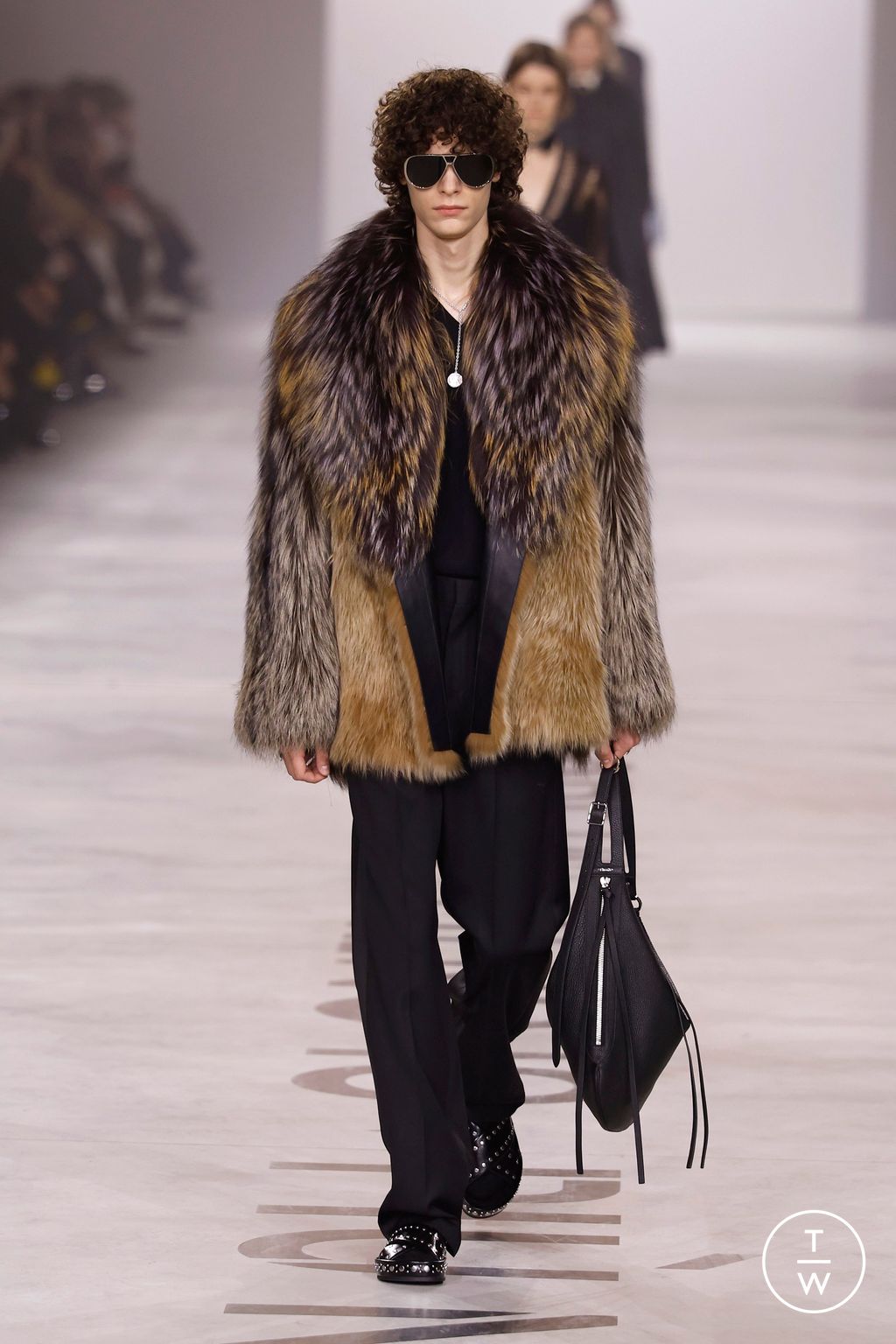 Fashion Week Milan Fall/Winter 2026 look 21 de la collection Fendi womenswear