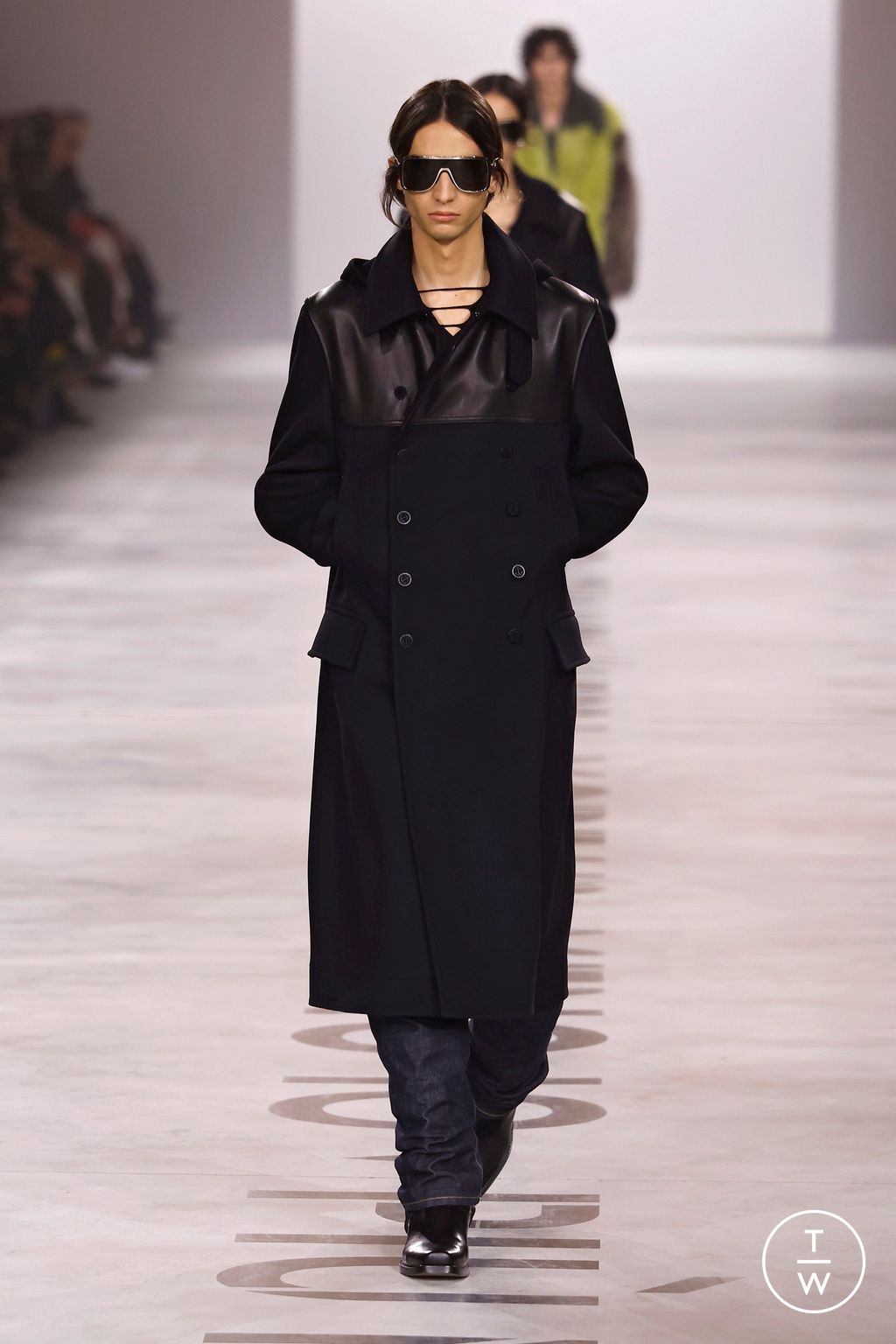 Fashion Week Milan Fall/Winter 2026 look 49 from the Fendi collection 女装