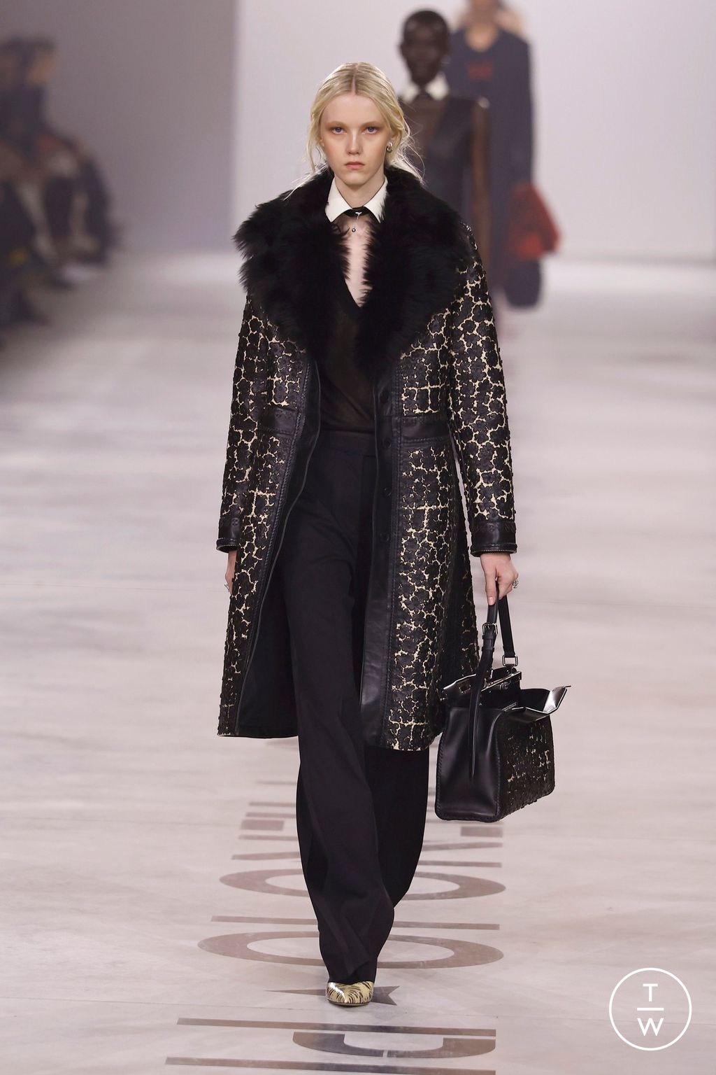 Fashion Week Milan Fall/Winter 2026 look 59 from the Fendi collection 女装