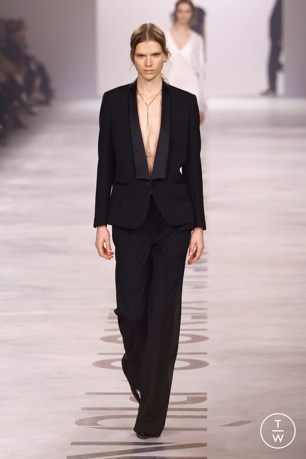 Fashion Week Milan Fall/Winter 2026 look 71 from the Fendi collection 女装